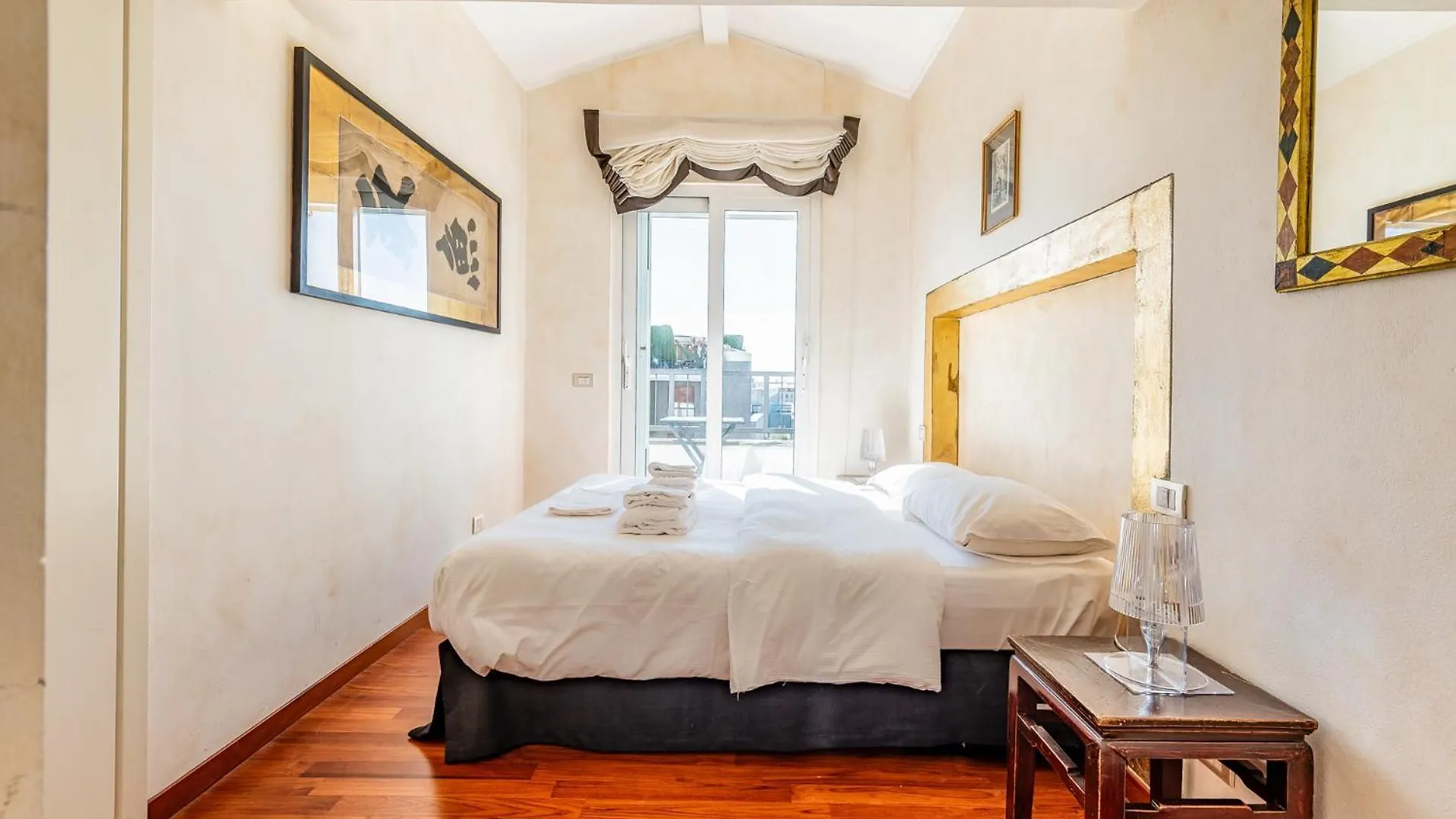 Brand New Central Milano Beatrice D'Este Apartment