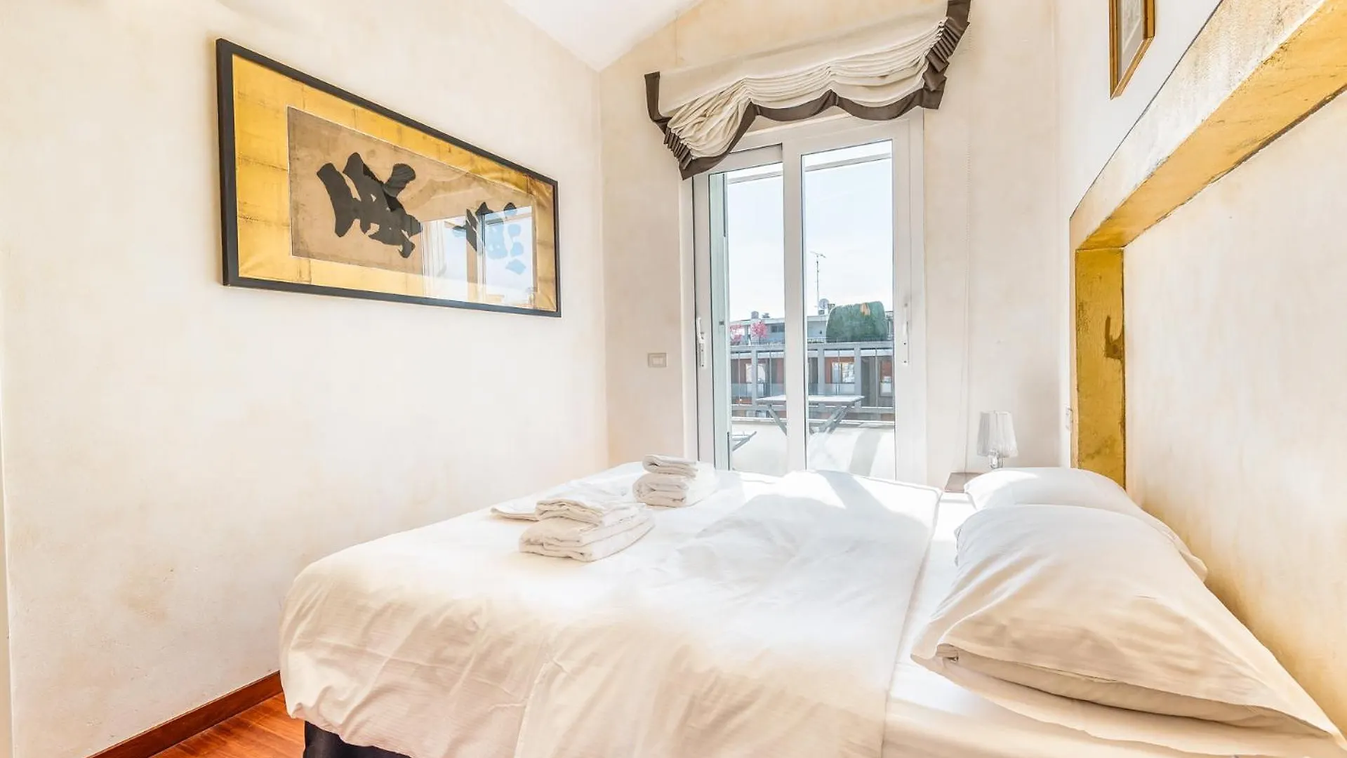 Brand New Central Milano Beatrice D'Este Apartment 0*, Milan